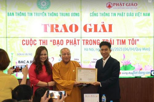Hoan hỉ trao giải chung kết cuộc thi Đạo Phật trong trái tim tôi