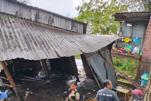 Mưa giông gây thiệt hại 34 căn nhà ở huyện Phú Tân, TX. Tân Châu và TP. Châu Đốc