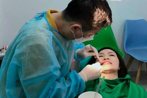 Bác sĩ khuyến cáo những biến chứng nguy hiểm có thể xảy ra khi nhổ răng khôn sai cách