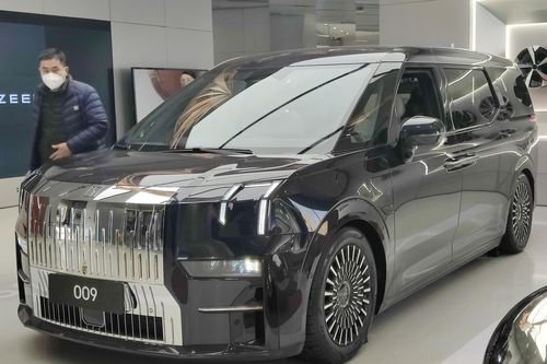 Trung Quốc tung ra xe điện hoạt động tới 1.000km gây sốc