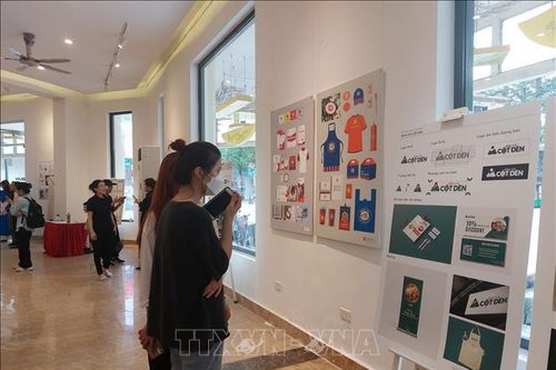 Triển lãm '100 đề xuất nhận diện thương hiệu truyền thống Hà Nội'