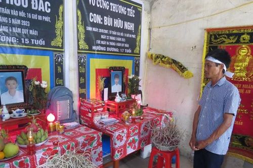 Vụ 2 anh em đuối nước thương tâm: 'Mất 2 con tôi mất tất cả rồi'