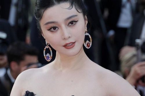 Phạm Băng Băng vẫn tỏa sáng ở thảm đỏ bế mạc Cannes