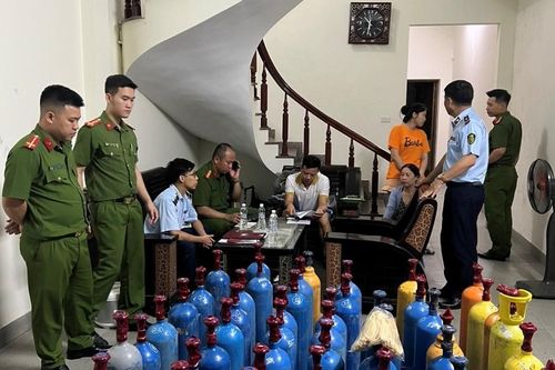 Phát hiện kho khí cười ở Quảng Ninh
