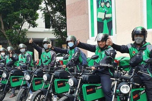 Khách hàng bất ngờ đánh giá dịch vụ của Dat Bike và Gojek