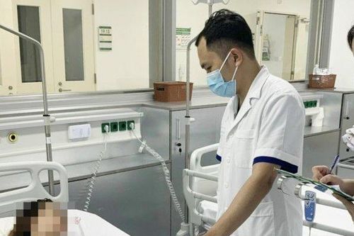 Phát hiện ung thư giai đoạn muộn sau 1 tuần đau tức thắt lưng âm ỉ