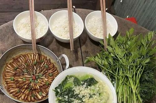 Loạt mâm cơm miền Tây khiến ai cũng muốn bỏ phố về quê