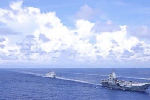 Quân đội Trung Quốc nêu lý do chiến đấu cơ áp sát máy bay trinh sát Mỹ