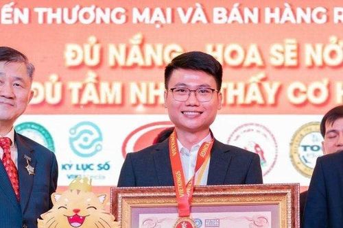 FutureLang lập kỷ lục Việt Nam với phương pháp 3R - 3E độc quyền