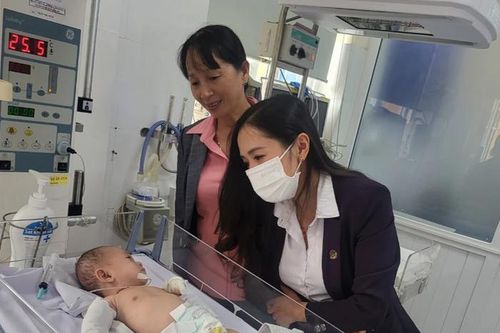 Trẻ em bị bạo hành ngày càng nhiều: Người lớn không thể vô can