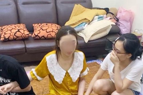 Tạm giữ bảo mẫu nghi bạo hành bé sơ sinh ở Hà Nội
