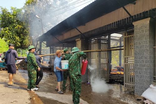 Phòng ngừa nguy cơ hỏa hoạn mùa nắng nóng ở khu dân cư biên giới