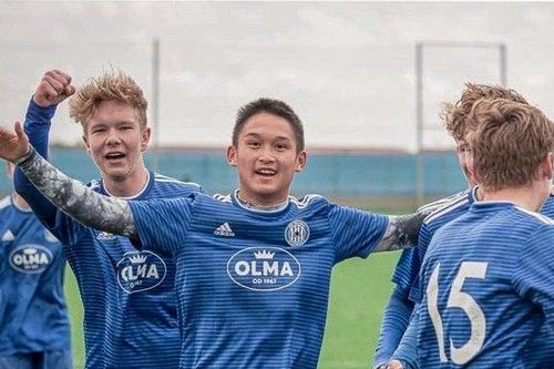 HLV Troussier triệu tập tài năng gốc CH Séc lên U23 Việt Nam