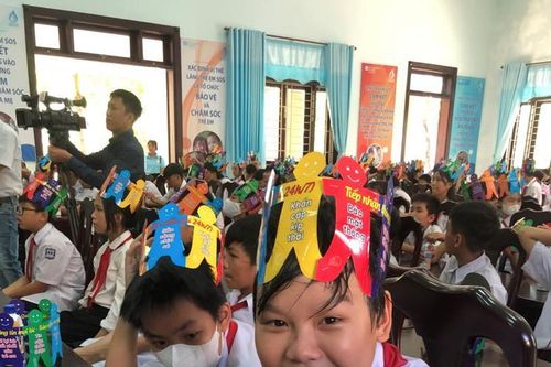 Tổng đài quốc gia Bảo vệ trẻ em 111 tăng cường truyền thông phòng, chống xâm hại trẻ em