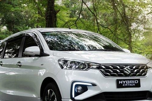 Suzuki Ertiga hybrid giảm giá đến 60 triệu đồng tại đại lý