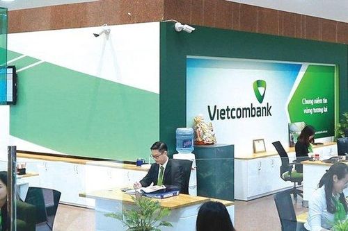 Cổ phiếu Vietcombank vượt đỉnh mới sau khi được chấp thuận tăng vốn