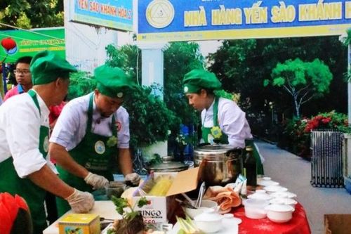 Đặc sắc 42 món ăn chế biến từ yến sào trong lễ hội ẩm thực