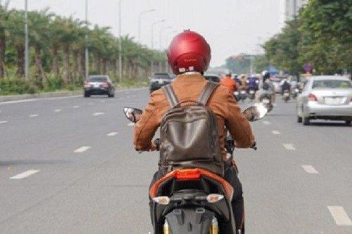 Điều khiển xe máy không biển số bị xử phạt bao nhiêu?