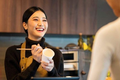 Lý do thanh niên Trung Quốc bỏ văn phòng sang làm việc nhẹ lương thấp