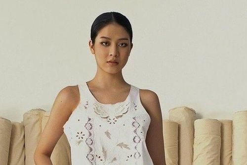 Hoa hậu Thanh Thủy lạnh lùng nhưng vẫn hút hồn trong bộ ảnh mới