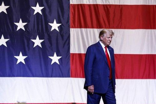 Bị truy tố với 37 cáo buộc, ông Trump chính thức lên tiếng
