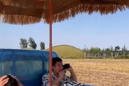 Cách 'giải nhiệt' khi mất điện ngày nóng dành cho anh em