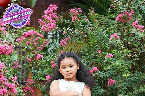 Vedette Fashion Show Super Model Kids 2023 Vũ Ngọc Anh – 'Ngọc trai đen' của làng mẫu nhí