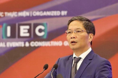 Đặt ra những mục tiêu thách thức để chuyển đổi số, chuyển đổi xanh