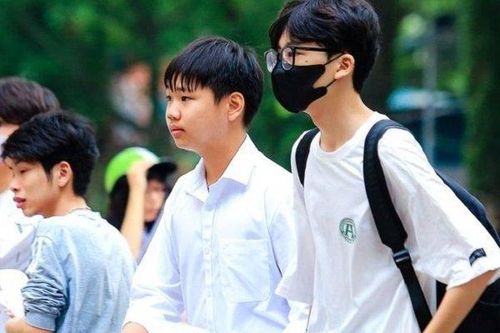 Thi tuyển vào lớp 10 tại Hà Nội: Điểm chuẩn sẽ tăng hay giảm?