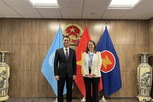 Canada muốn Việt Nam cân nhắc tham gia sáng kiến về định giá carbon