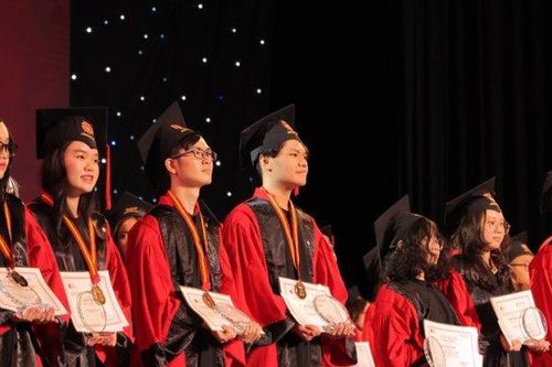 Ngôi trường của những thủ khoa Cambridge và hơn 1.200 giải thưởng