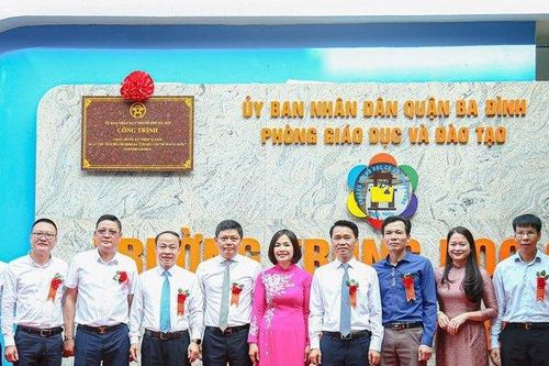 Hà Nội: Thêm một trường được gắn biển Công trình cấp Thành phố