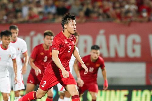 Trung vệ Quế Ngọc Hải: Toàn đoàn đã thi đấu nỗ lực