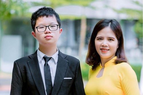 Thủ khoa chuyên Sư phạm với hai điểm 10 môn Toán