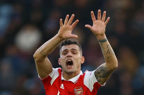Arsenal chia tay 10 cầu thủ