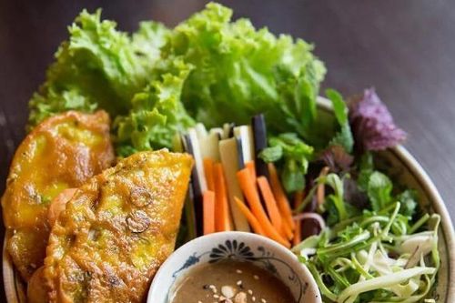 Những loại bánh nhất định phải thử một lần khi đến Huế