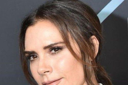 Bí quyết làm đẹp không dành cho người yếu tim của Victoria Beckham