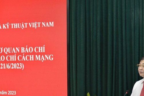Để báo chí thực sự là vũ khí sắc bén 'phò chính trừ tà'