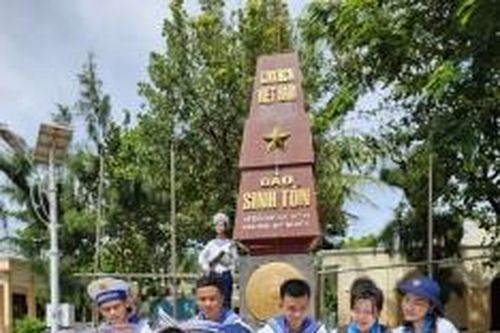 Tháng 6 ở Trường Sa: Thương nhớ và tin yêu
