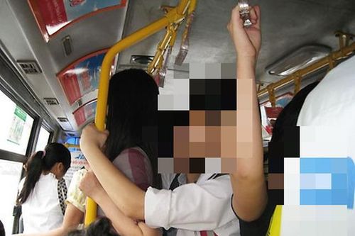 Xử lý thế nào đối với kẻ biến thái có hành vi khiêu dâm đối với các nữ hành khách trên xe buýt