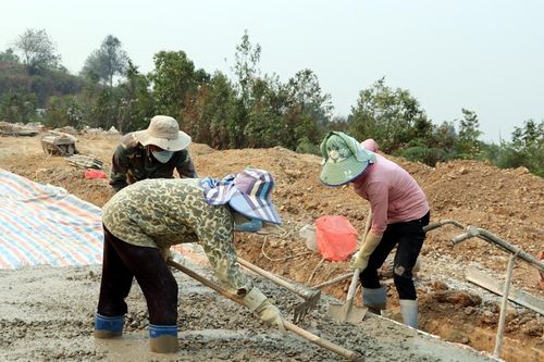 Đảm bảo giao thông mùa mưa ở Điện Biên Đông