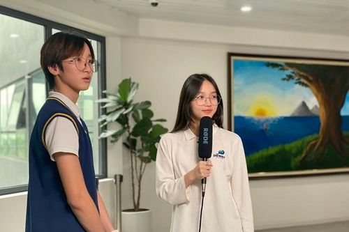 Học sinh Hà Nội sản xuất, vận hành kênh nội dung số của riêng mình