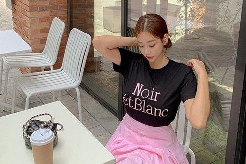 Những chiếc chân váy giúp bạn trông như cao hơn 5cm