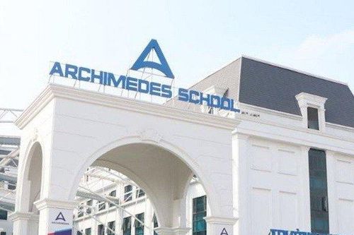 Học sinh lớp 1 Hà Nội bị bỏ quên trên ôtô sau khi đi dã ngoại cùng lớp