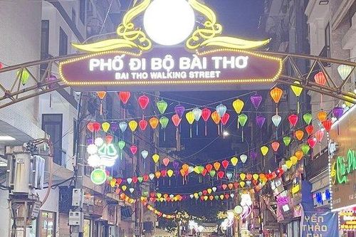 Quảng Ninh khai trương tuyến phố đi bộ Bài Thơ