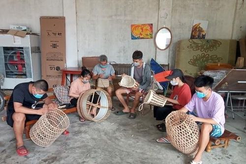 Nhiều làng nghề truyền thống Hà Nội trước nguy cơ mai một