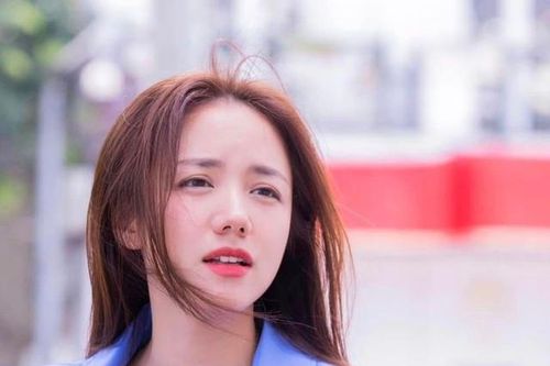 Phương Ly ở tuổi 33: Nhan sắc ví như 'vợ quốc dân', nghi vấn hẹn hò bạn thân