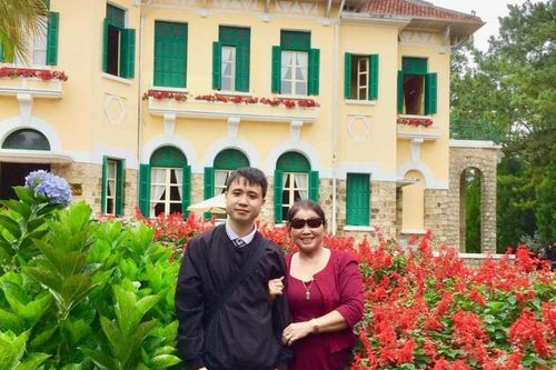 Thủ khoa đầu ra Đại học KHTN: Điểm số không phải quan trọng nhất
