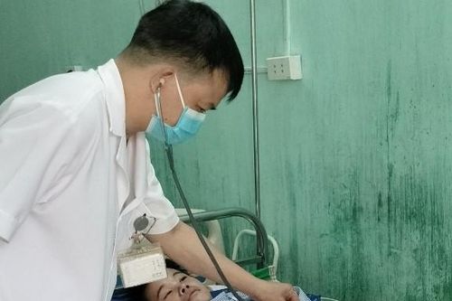 Thanh niên được cứu sống khi chuẩn bị về nhà 'làm ma'