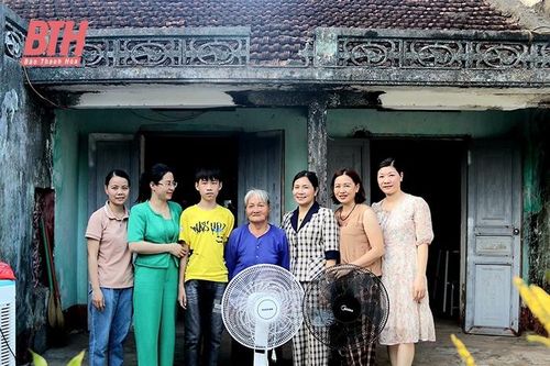 Phụ nữ 'giữ lửa' trong gia đình